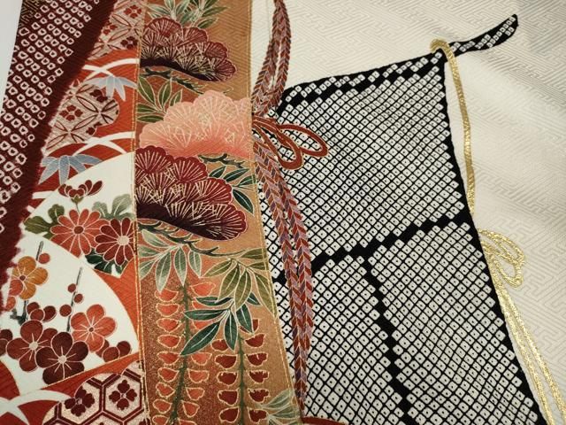 平和屋着物○極上 振袖 本疋田絞り 草花文 正絹 逸品 AAAR1286np