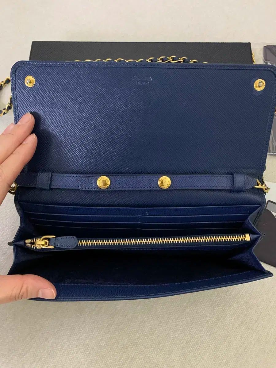 チェーンバッグ