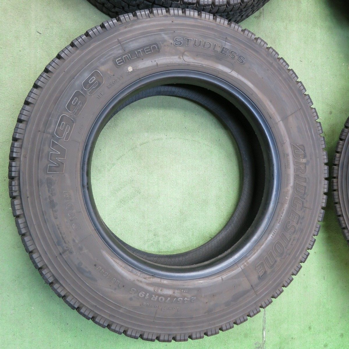 136|134J スタッドレス