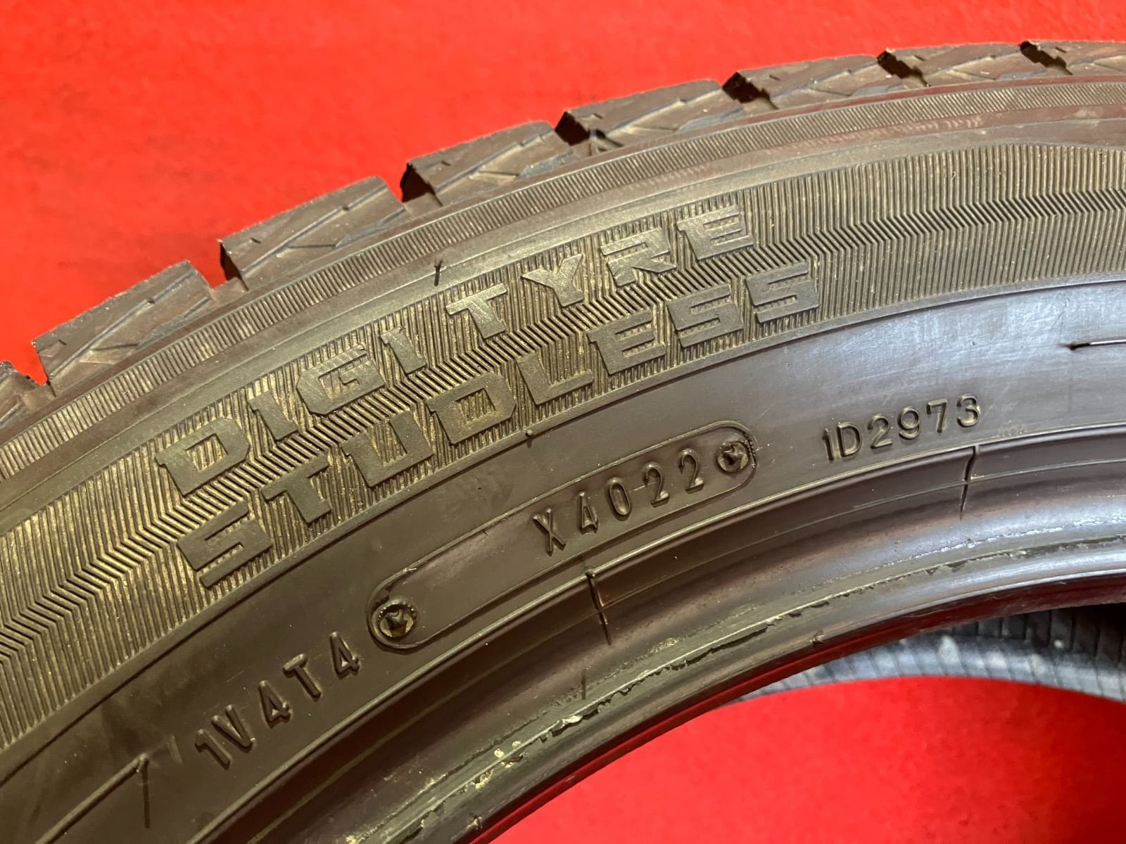 スタッドレスタイヤ