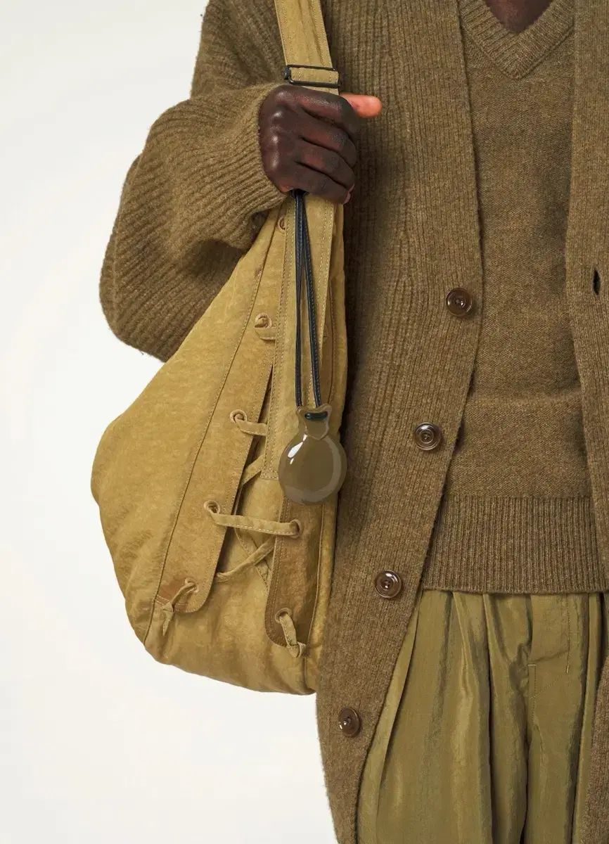 ネックレス ブラウン