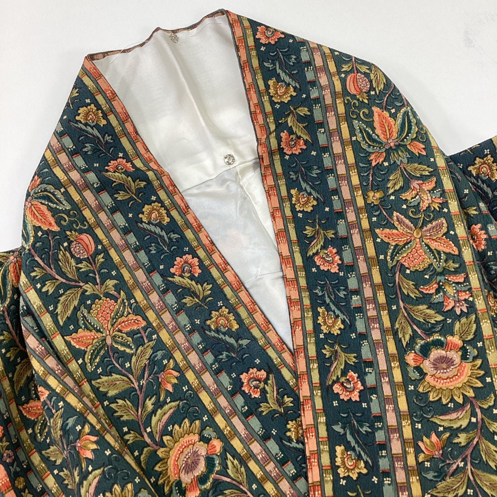 縮緬 更紗模様 落ち着いた色味 小紋 正絹 T-2574 中古品、袷着物、小紋、縮緬、更紗、正絹、リメイク素材R739