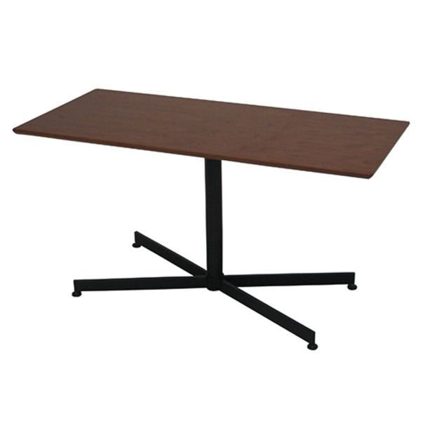 脚部アジャスター付き