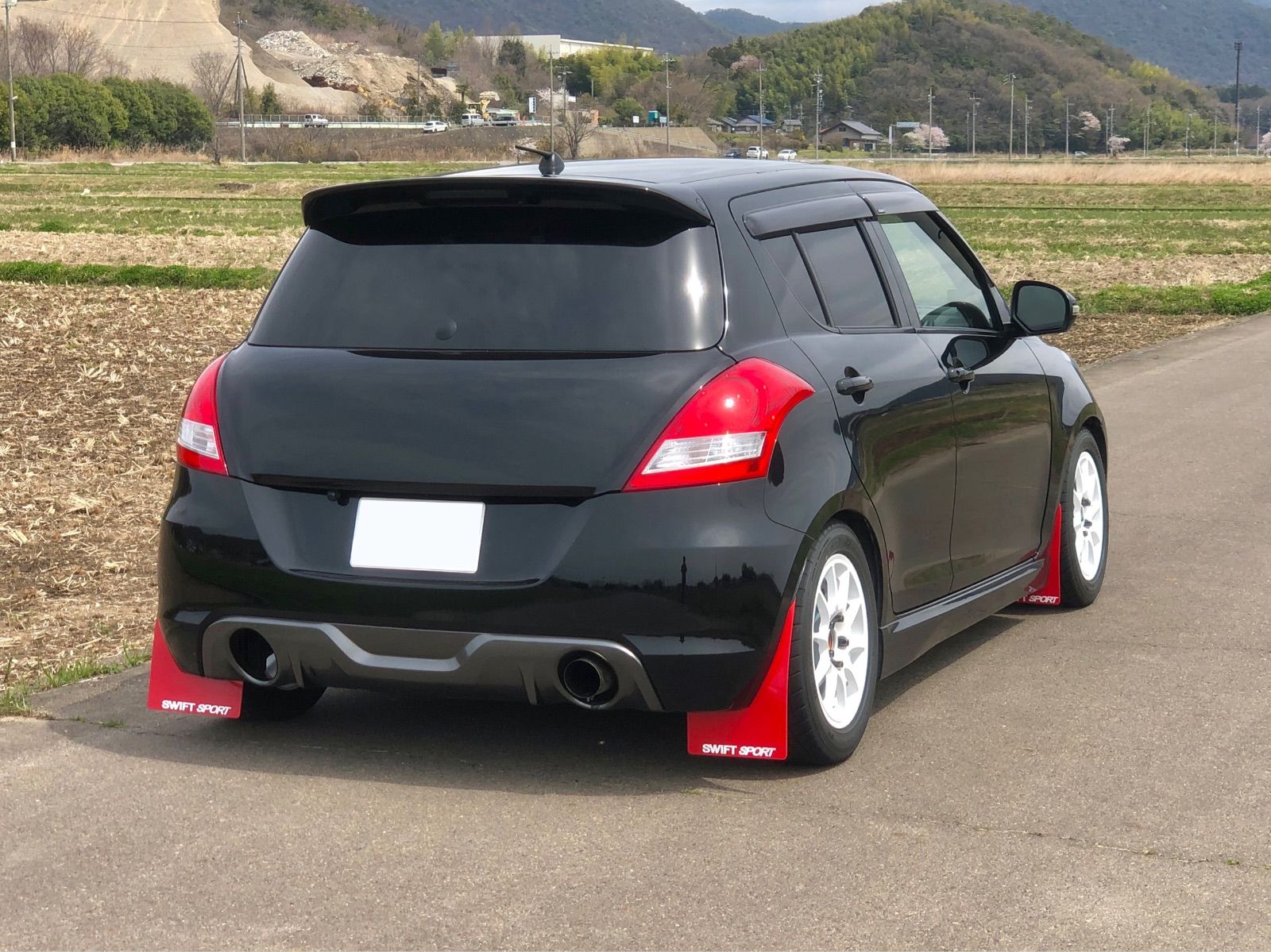 スイフトスポーツ zc32s マッドフラップ 泥除け【青】 スイフトスポーツ zc32s マッドフラップ 泥除け【青】 - メルカリ