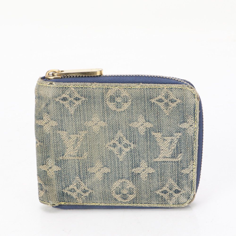 【極美品】クロエ ジップウォレット 二つ折り財布 ブラック アルファベット C 楽天市場】【最大5000円OFF ブラックフライデークーポン発行中】Chloe