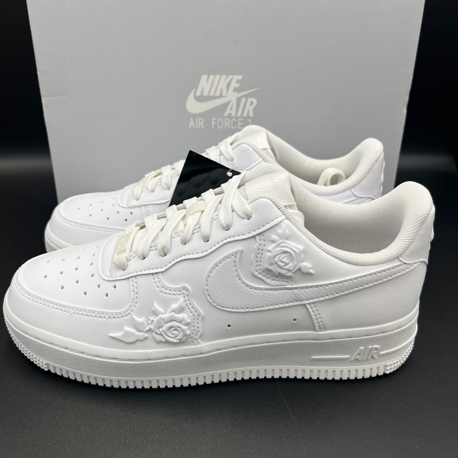 新品 23.5cm Nike Women's Air Force 1 '07 