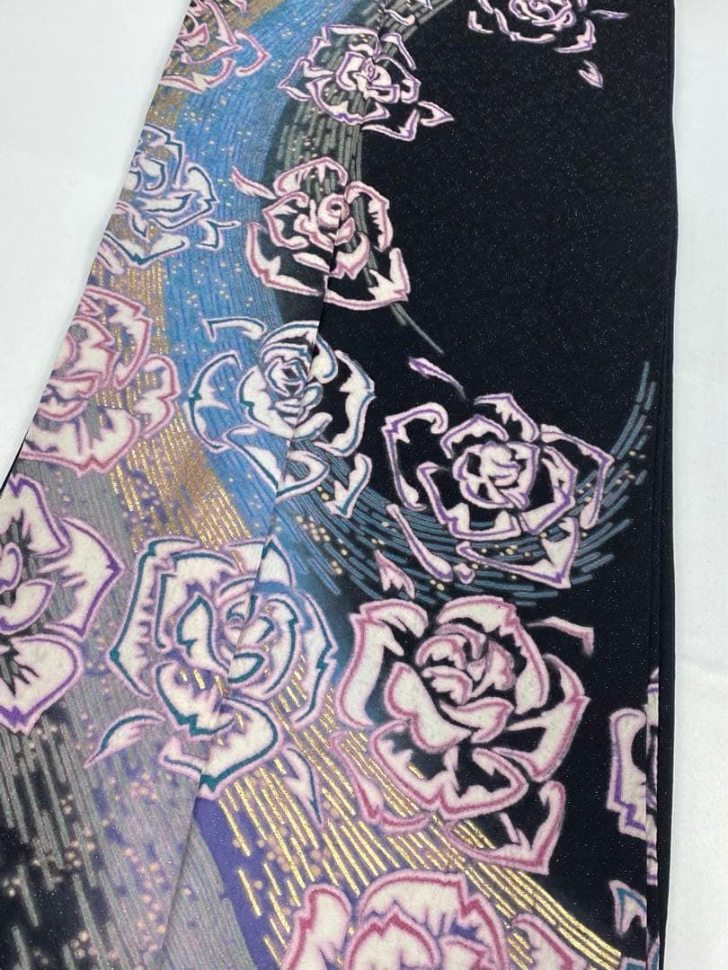 ♦︎モノトーン振袖♦︎銀彩加工♦︎豪華刺繍♦︎薔薇紋♦︎成人式♦︎フルセット♦︎フルオーダー ヘップバーン グレー/白/金 薔薇柄 レース素材 高級 二重紗振袖 豪華