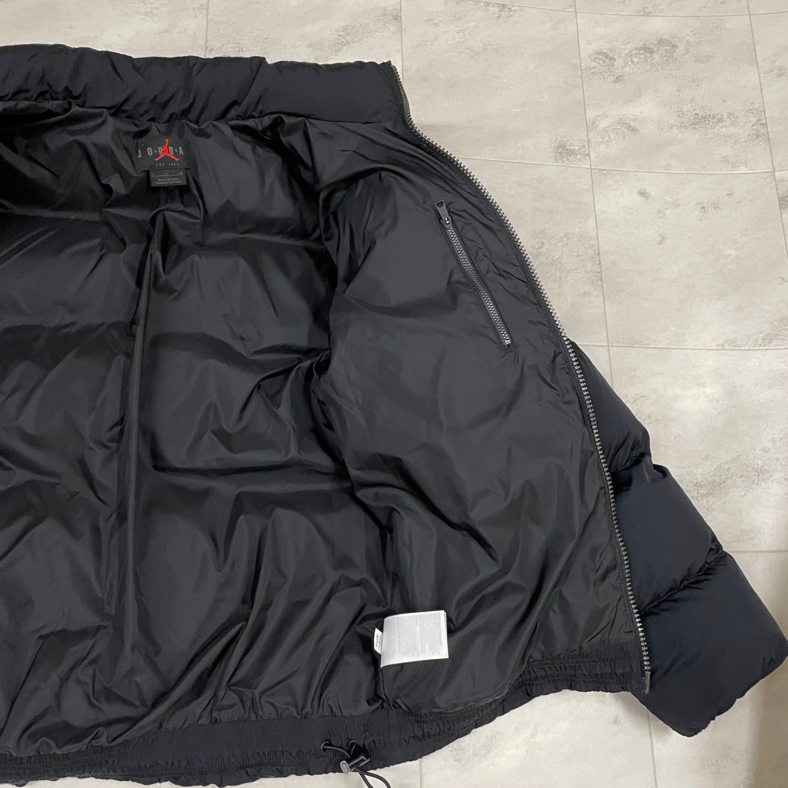 新品未使用タグ付き⭐︎AIR JORDAN ダウンジャケット 刺繍ロゴ ブラックM ◾︎ NIKE JORDAN エアジョーダン ダウンジャケット ブラック S