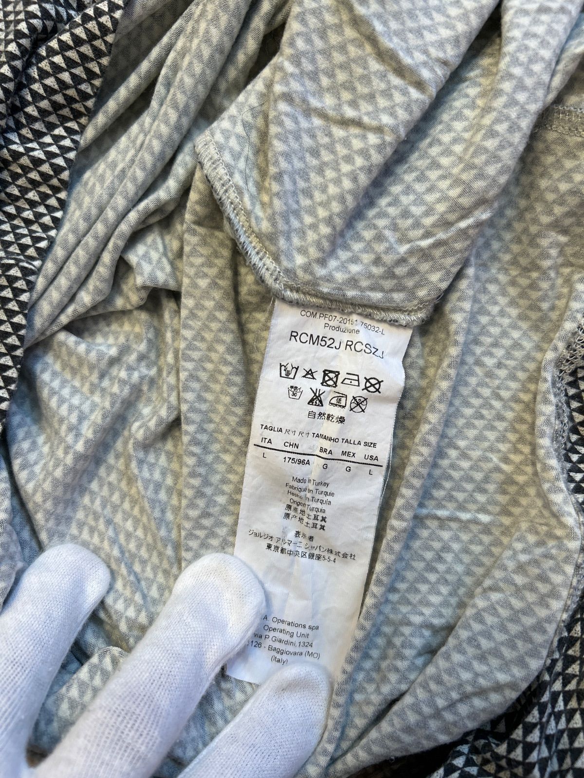 Z1374 ARMANI COLLEZIONI アルマーニコレツォーニ 長袖トップス