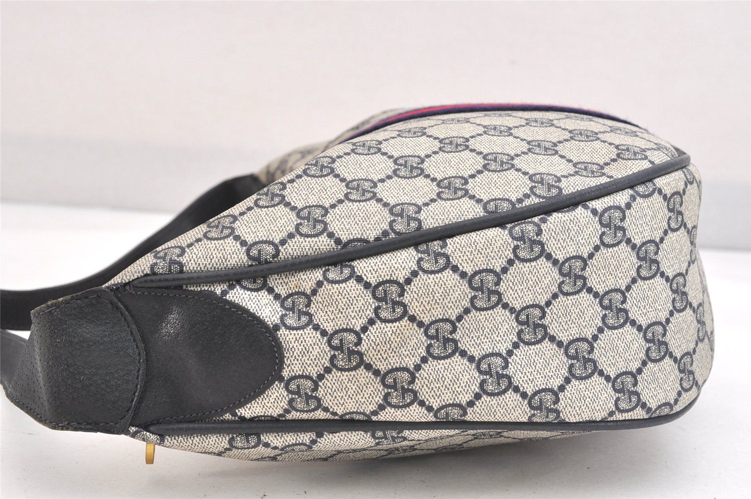 ネイビーブルー