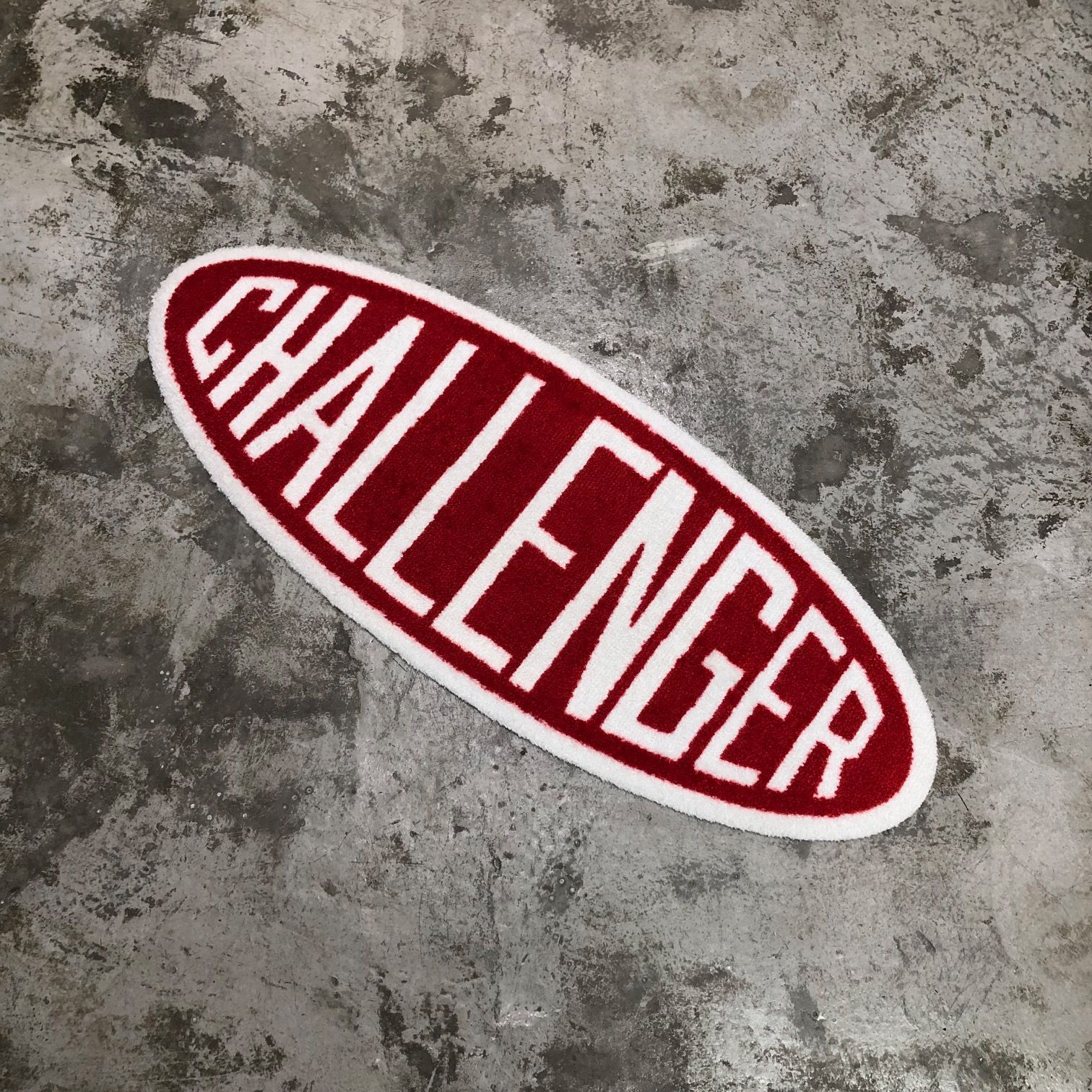 新品 CHALLENGER 23AW OVAL LOGO MAT オーバルロゴマット ラグマット チャレンジャー CLG-AC 023-041 レッド  59673A6 - 売り出し新品