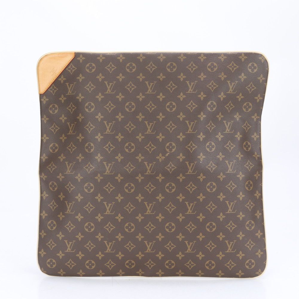 LOUIS VUITTON モノグラム レザー座布団カバー 美品 ルイヴィトン モノグラム クッションカバー 座布団 雑貨