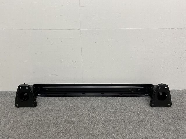 カローラクロス ZVG11 ZVG15 ZSG10 フロントホースメント カローラクロス ZVG11 ZVG15 ZSG10 フロントホースメント 美品