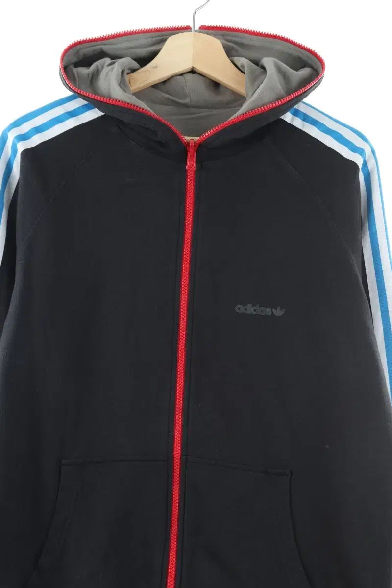 【雷市場（ポンジャン）商品韓国直送】 （ L ） adidas(アディダス) フード付き ジップアップパーカー リバーシブル オールドスクール 限定版- F88A