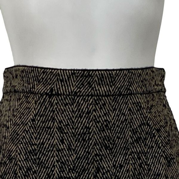 ピンクベージュ