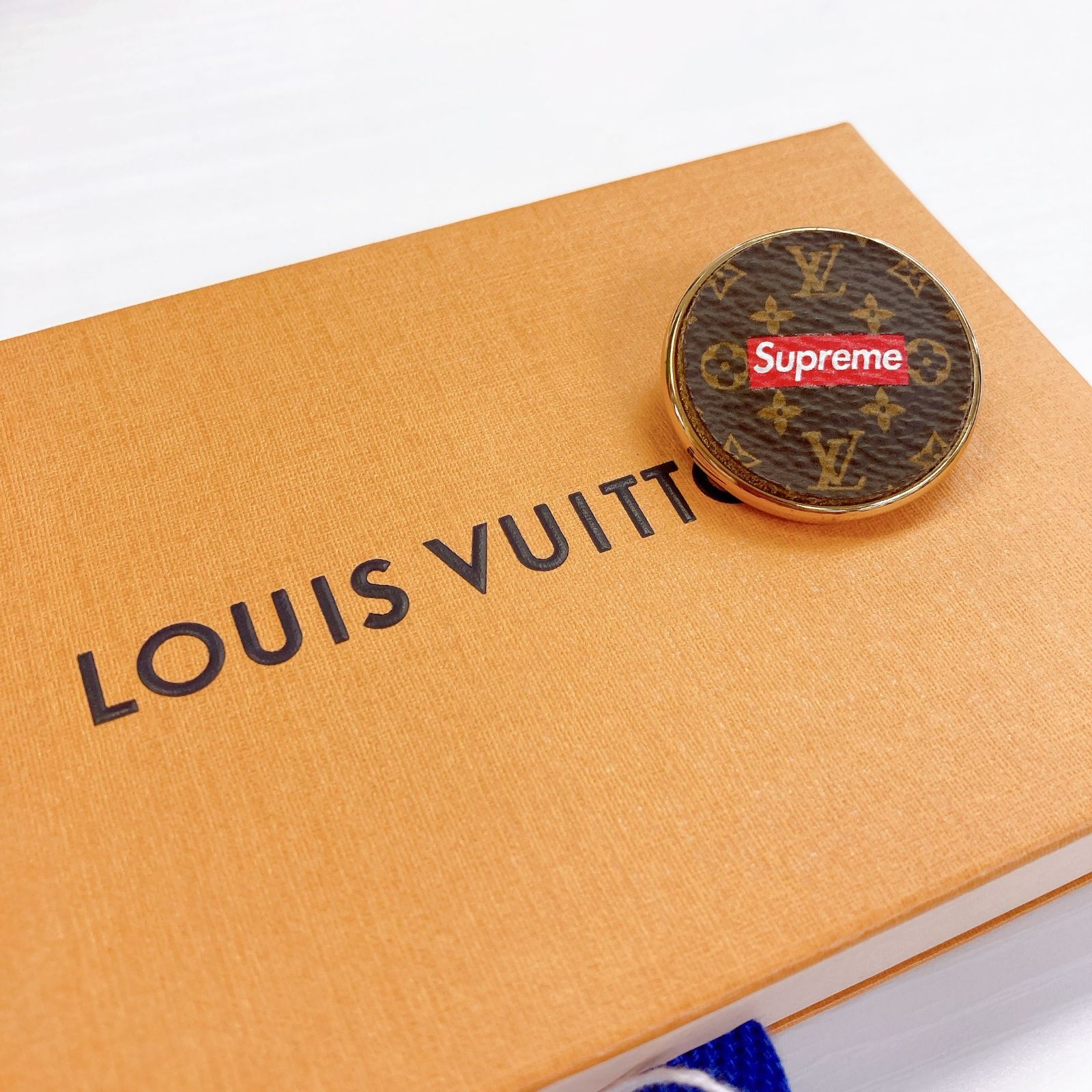 LOUIS VUITTON ルイヴィトン シュプリーム コラボ LOUIS VUITTON × Supreme ピンバッチ MP2076 ブローチ  614