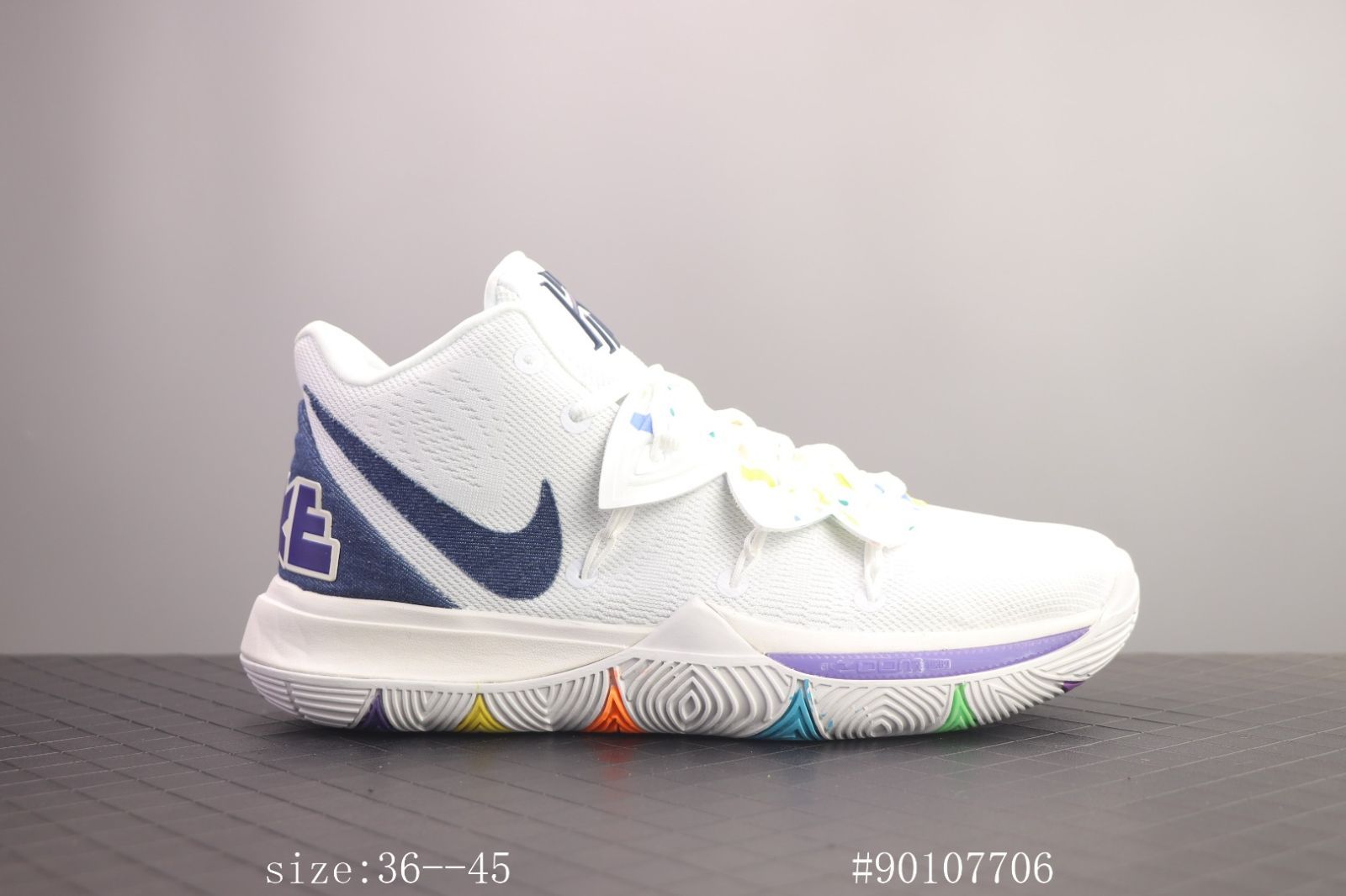 値下げします 新品 Nike Kyrie 5 White Denim