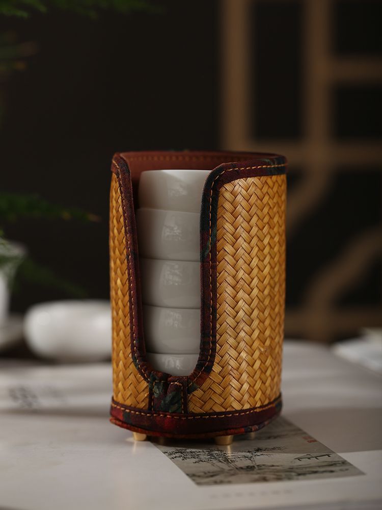 手作り竹編×香雲紗 煎茶碗 煎茶道具 手作り アウトドア 籠 巾着 収納ケース 碗筒 旅行茶器 茶碗ポーチ 竹編み｜香雲紗 ｜茶器収納 茶碗 急須用 携帯茶具バッグ 直径7.5cm×高さ13.5cm SGYP095