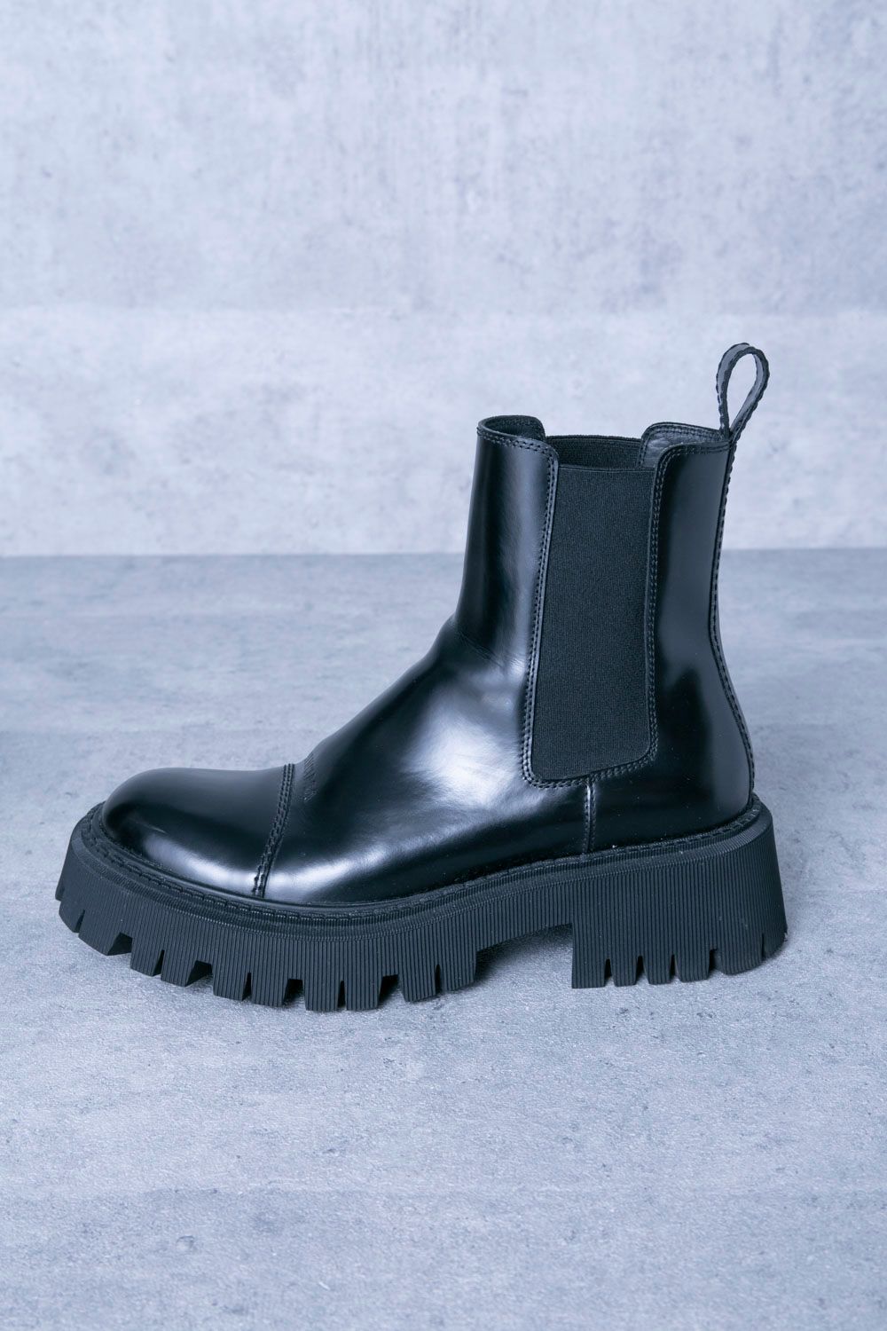 BALENCIAGA トラクター ブーツ 20MM 厚底 サイドゴア ブラック-