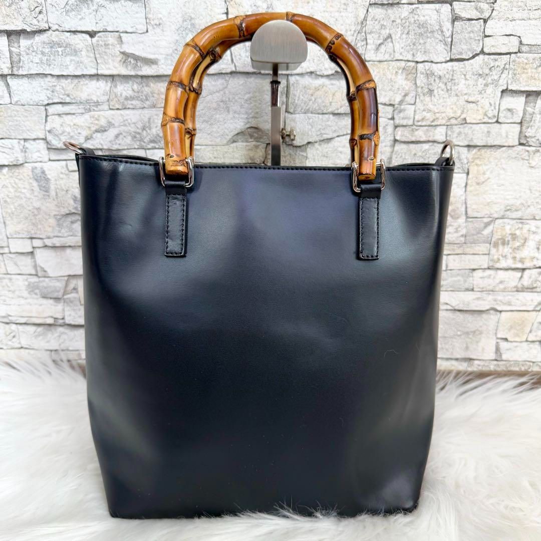 ☆Gianni Notaro ジャンニ ノターロ　金具付きトートバッグ　ブラック ☆Gianni Notaro ジャンニ ノターロ 金具付きトートバッグ ブラック