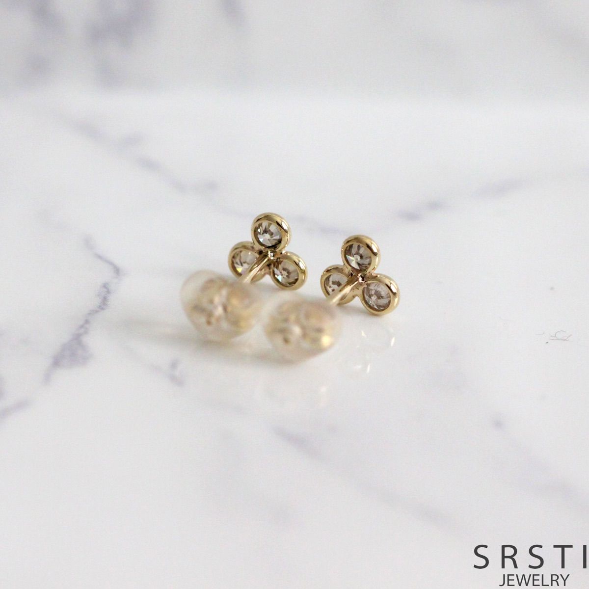 ダイヤモンドクローバーK14ゴールドスタッドピアス