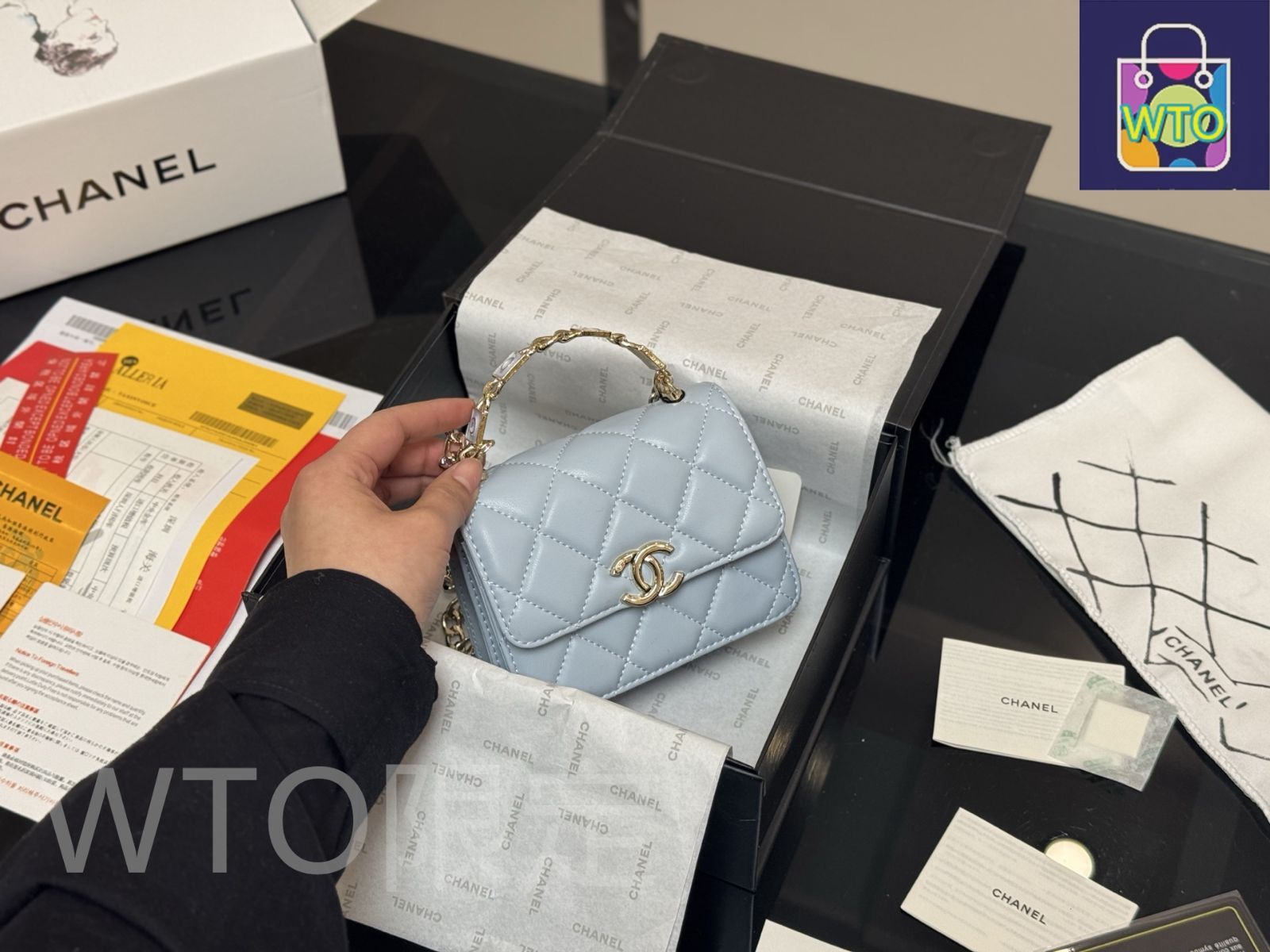 (新品)CHANEL ポーチ エナメル □シャネル□ 化粧ポーチ エナメル マトラッセ ブラック