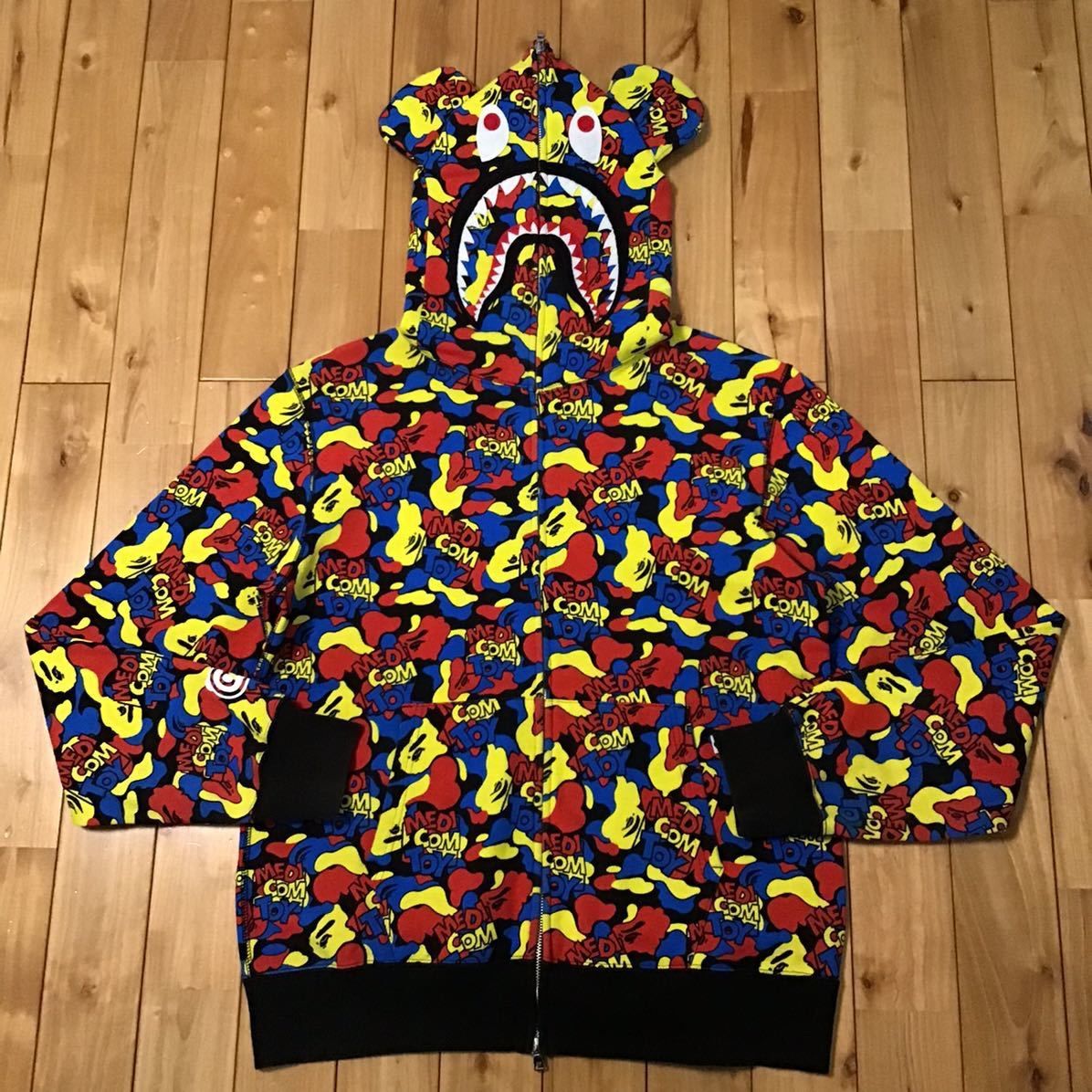 希少　A Bathing Ape × ベアブリック　シャークパーカー Mサイズ A BATHING APE シャークパーカー Mサイズ - メルカリ
