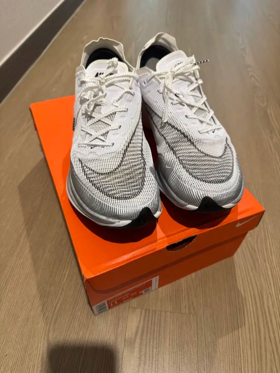 NIKE ヴェイパーフライ　NEXT%2 26cm ランニングシューズ ナイキ ズームエックス ヴェイパーフライ ネクスト% 2発売開始