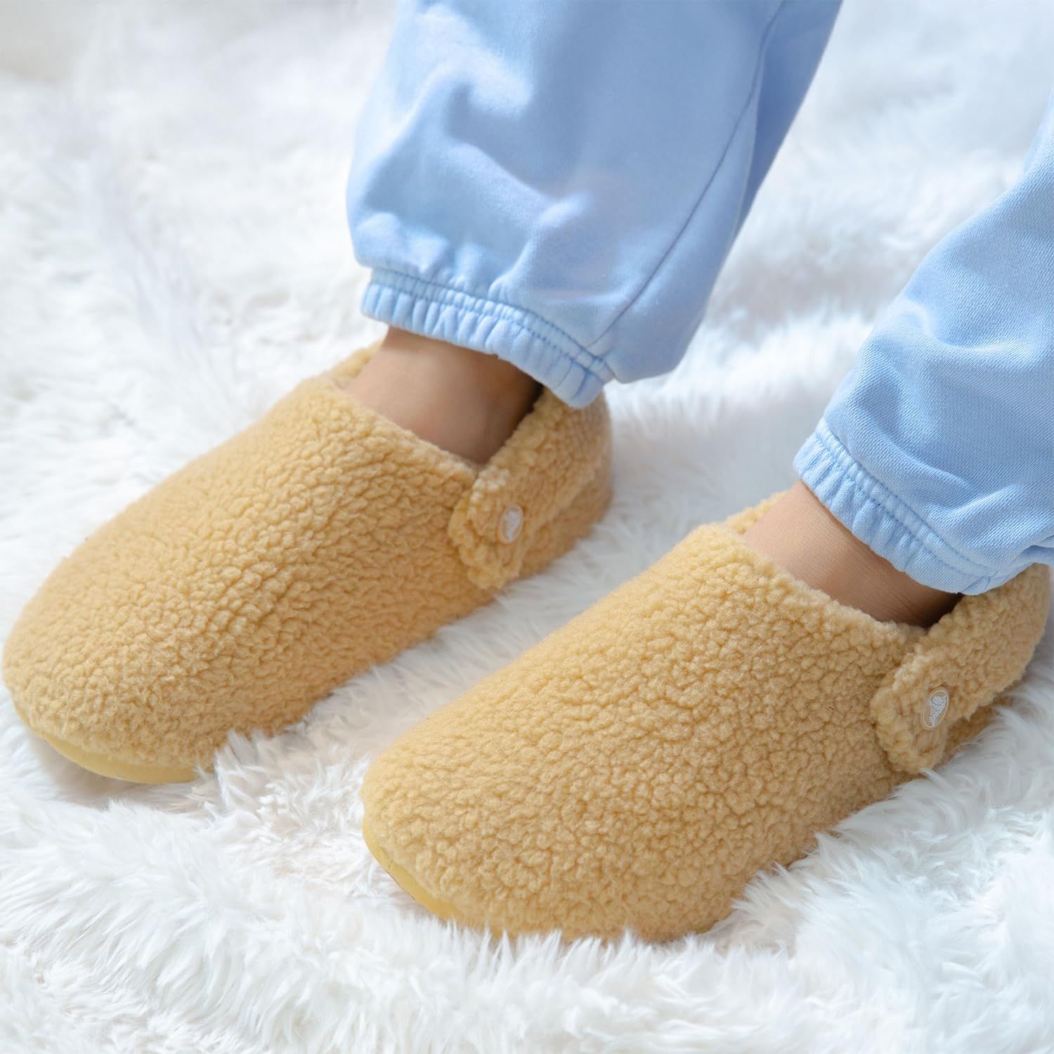 Crocs スリッパ Classic Cozzzy Slipper 小麦 11 Women|9 Men 小麦 27.0~28.0 cm