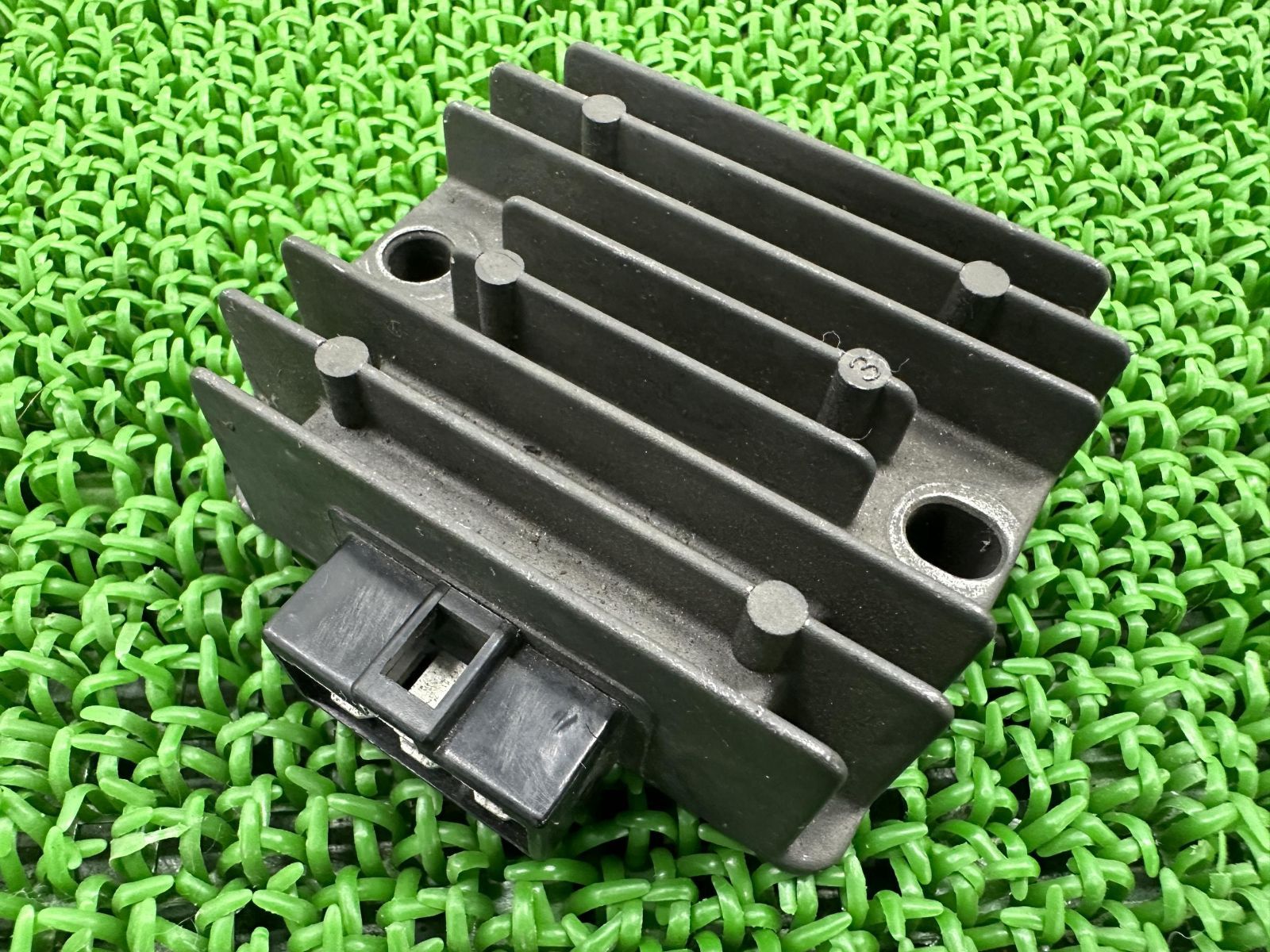 ジョグ レギュレター ヤマハ 純正 中古 バイク 部品 SA36J JOG VOX ビーノ レギュレーター 車検 Genuine