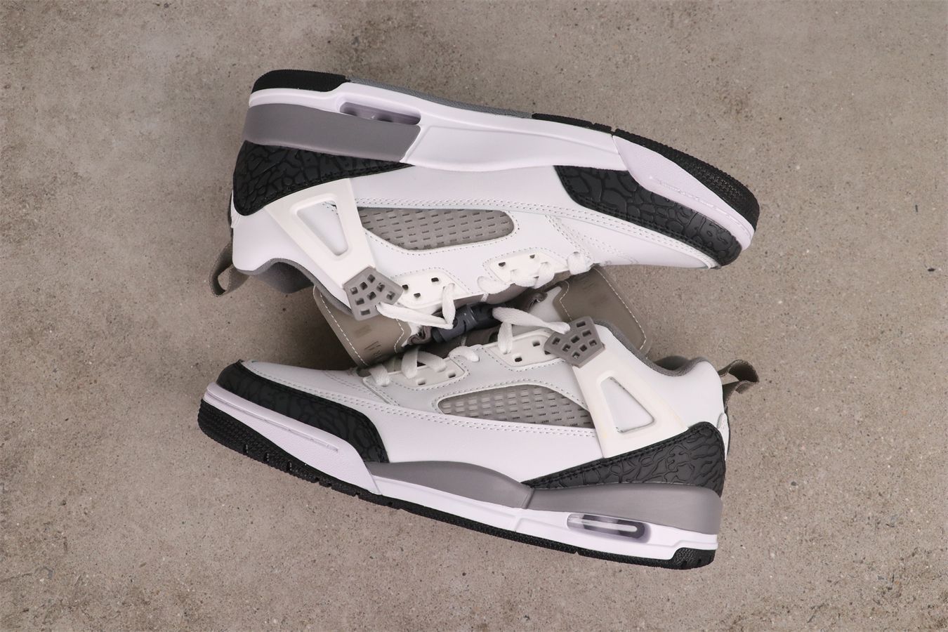 今日特価】Nike エアナイキ Jordan Spizike Low FQ1759-102