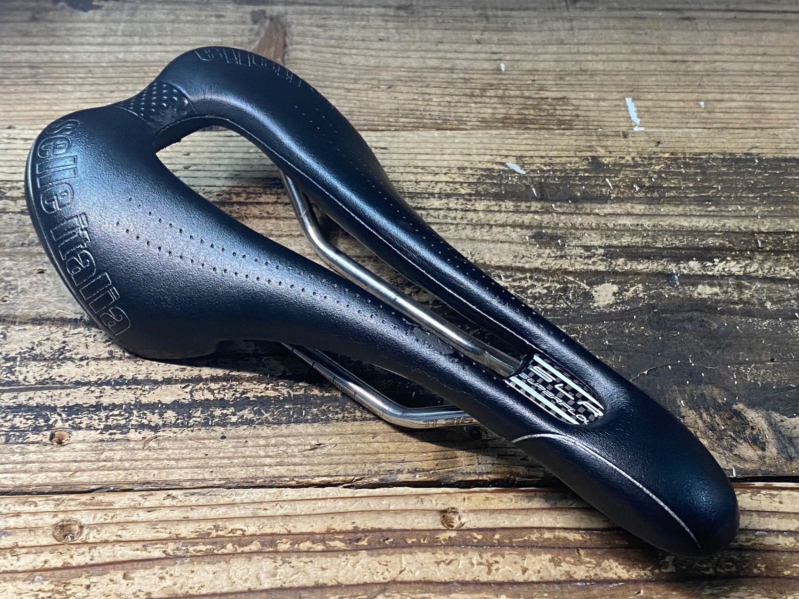 JM076 セライタリア selle ITALIA SLR SUPERFLOW S3 サドル 黒 Ti316 レール