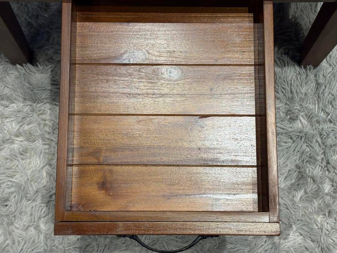 センターテーブル