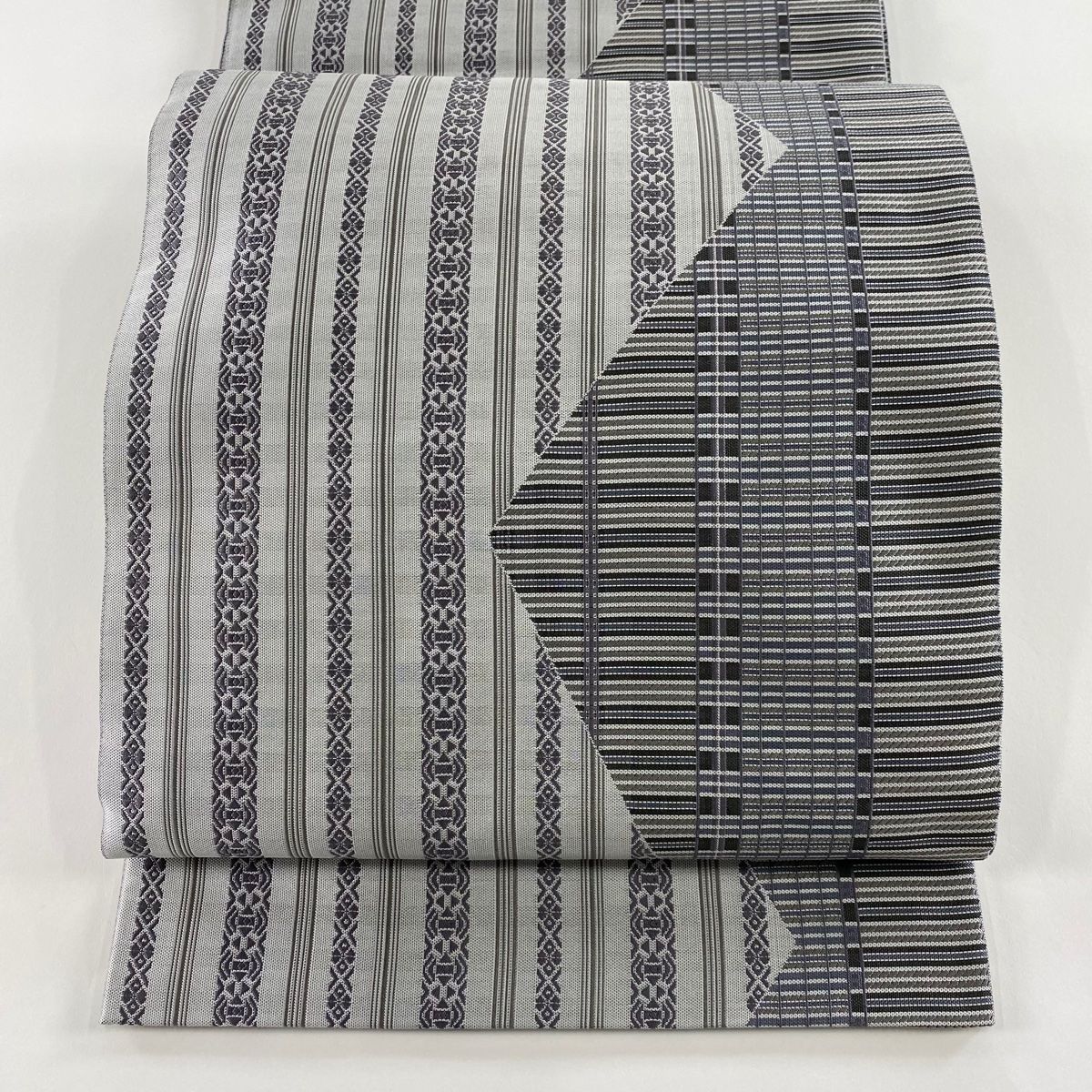 袋帯 落款 証紙 博多織 献上柄 縞 灰色 全通 正絹