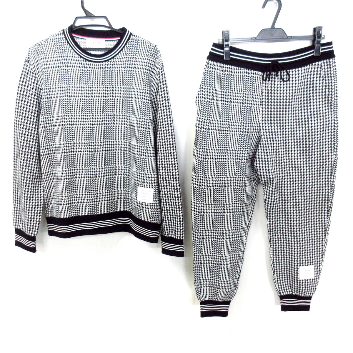 THOM BROWNE(トムブラウン) メンズセットアップ メンズ美品 - 黒×白