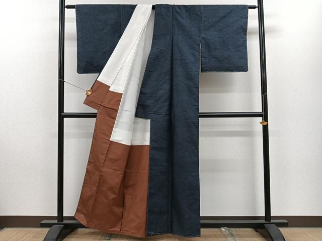 平和屋着物○本場大島紬 薩摩結城 花唐草文 暈し染め 正絹 逸品