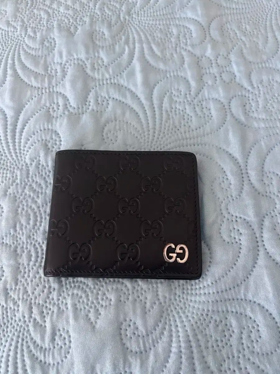 GUCCI グッチ インターロッキング G 二つ折り財布