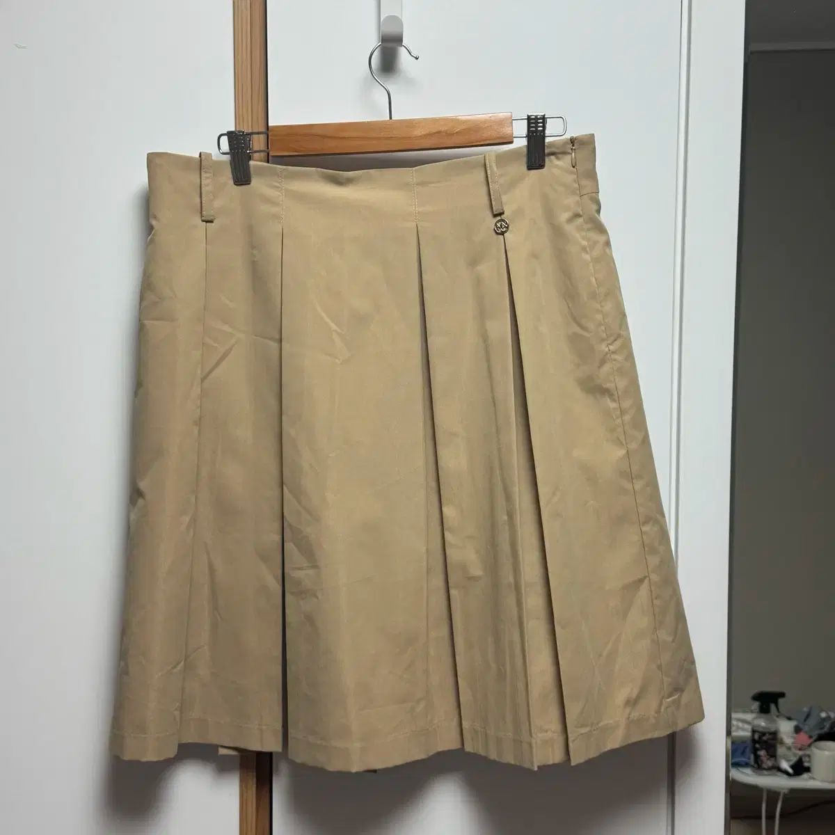 スカート 半ズボン 売り出し中です^^