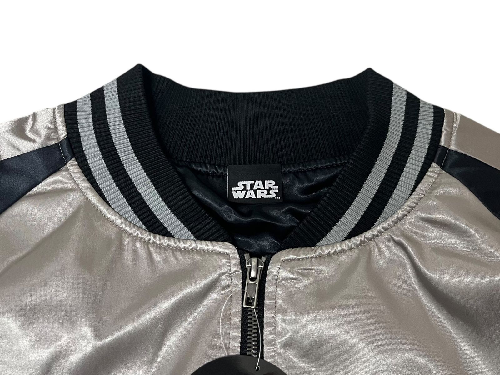 【新品】スター・ウォーズ スカジャン　 キャプテン・ファズマ　Ｌサイズ 新品】スター・ウォーズ スカジャン キャプテン・ファズマ Lサイズ