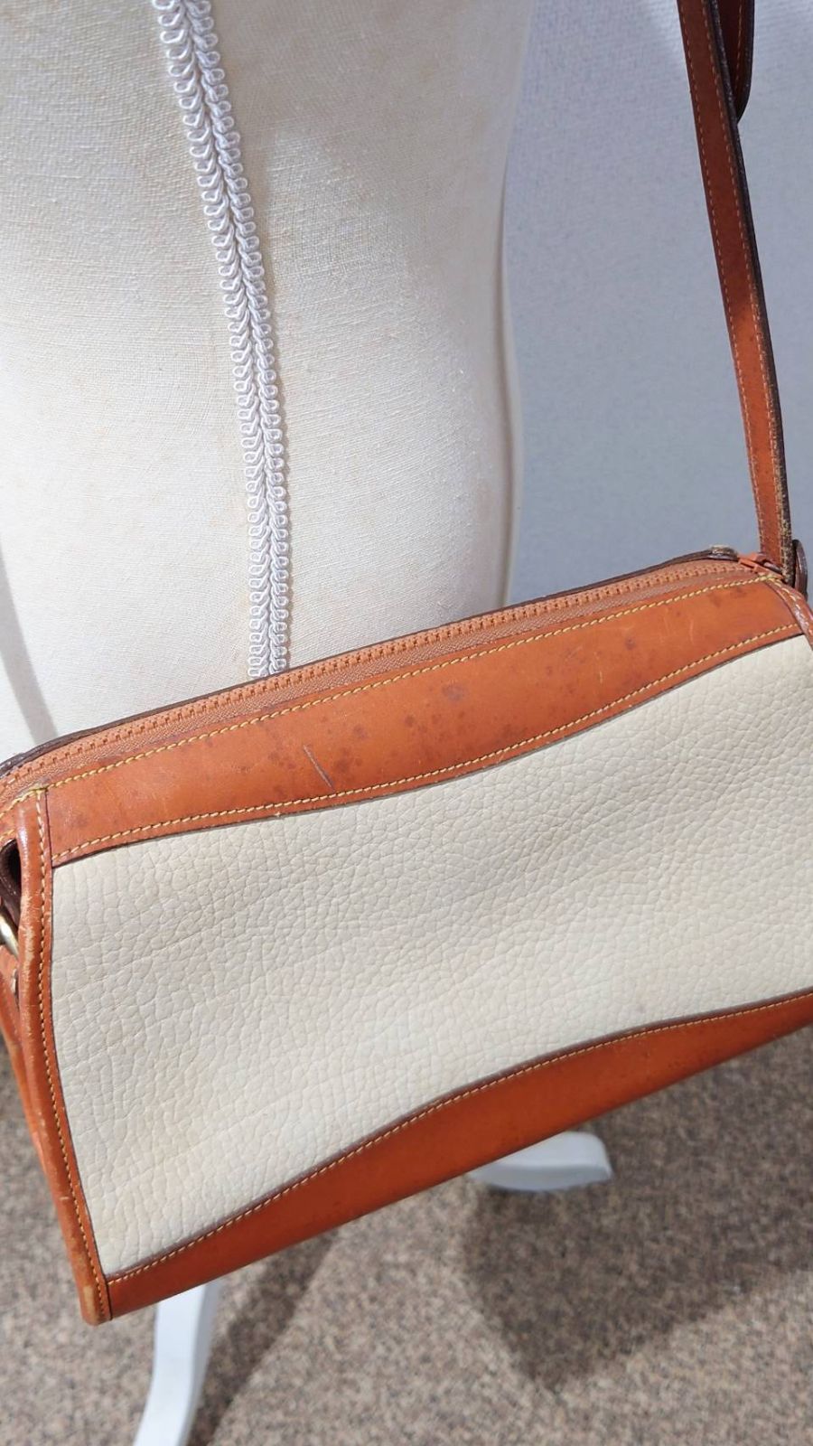 ドゥーニー＆バーク ☆USA製 レザー ショルダーバッグ アイボリー バイカラー 70-90's DOONEY & BOURKE USA製 レザーショルダーバッグ アイボリー