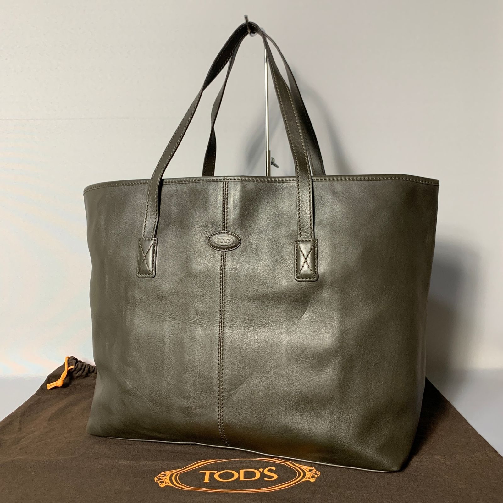 2502-147｜美品｜トッズ トートバッグ レザー ダークカーキ - メルカリ 