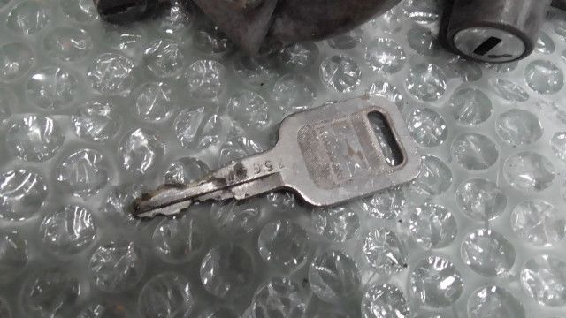 エストレヤRS BJ250A-047xxx の キーセット:#1700533077 - メルカリ