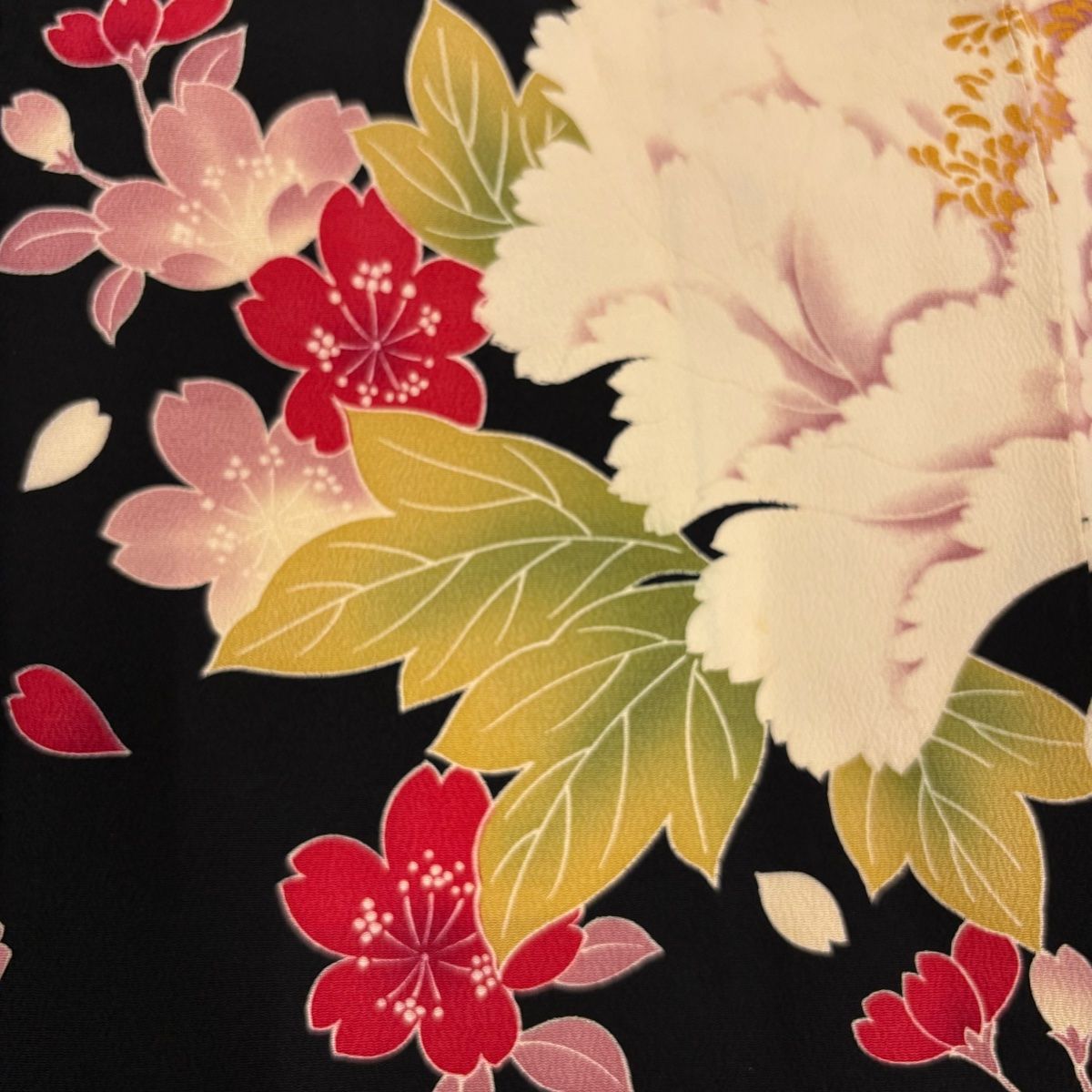 振袖 身丈168.5cm 裄丈67cm M 袷 牡丹 桜 縮緬 黒 正絹 名品