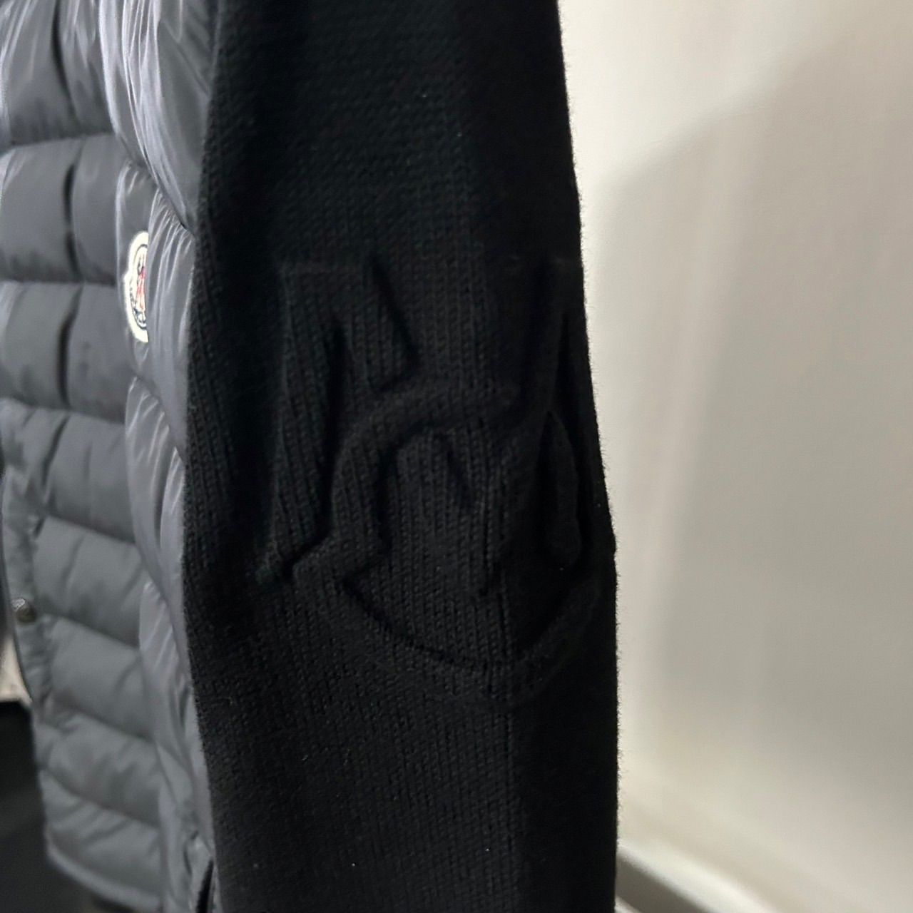 正規品。モンクレール ハイブリットダウンニット2023-2024 モンクレール MONCLER ハイブリッドダウンニット size M 美品