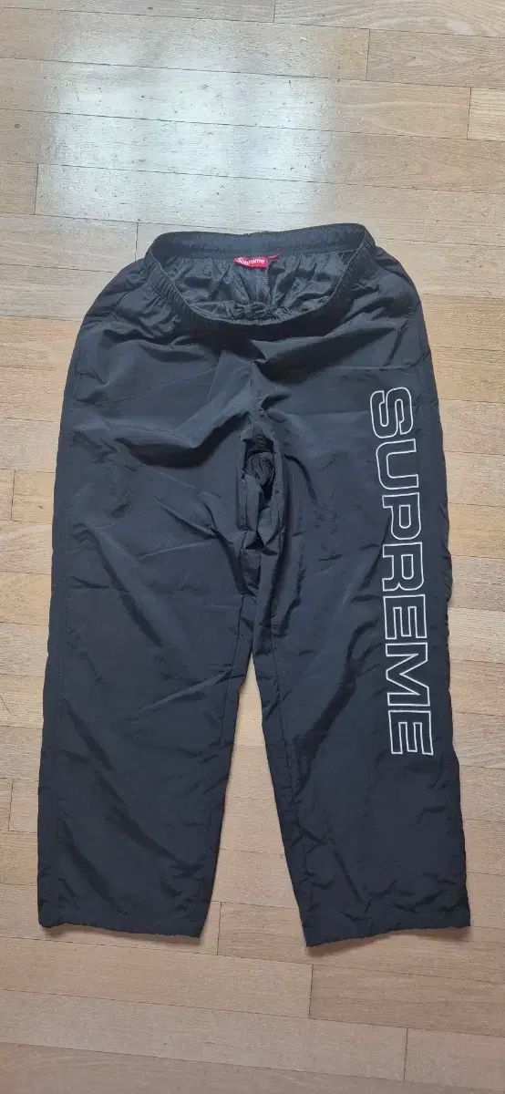 M シュプリーム Supreme Spellout 刺繍 トラック パンツ 24FW