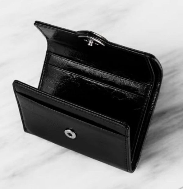 韓国人気 [FEN_NEC] HEARTY TRIPLE WALLET コイン収納 三段財布