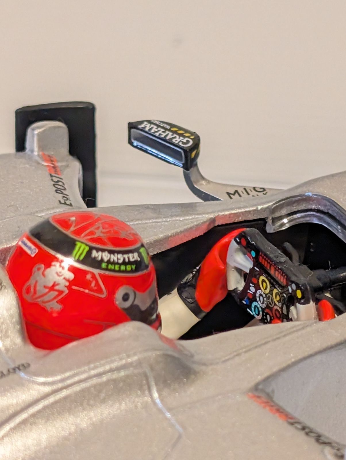 お楽しみに。 1 18 ミニチャンプス メルセデスGP W02 ミハエル シューマッハ