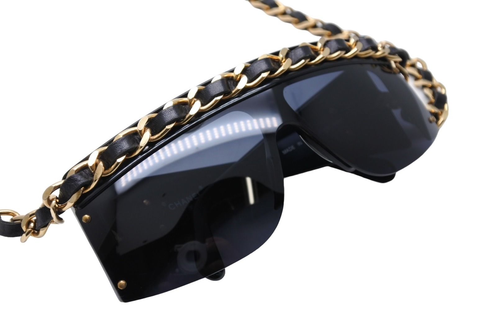 CHANEL サングラス ココマーク ブラック ゴールド メタル レザーチェーン CHANEL （未使用 展示品）シャネル スクエア シェイプ アイ