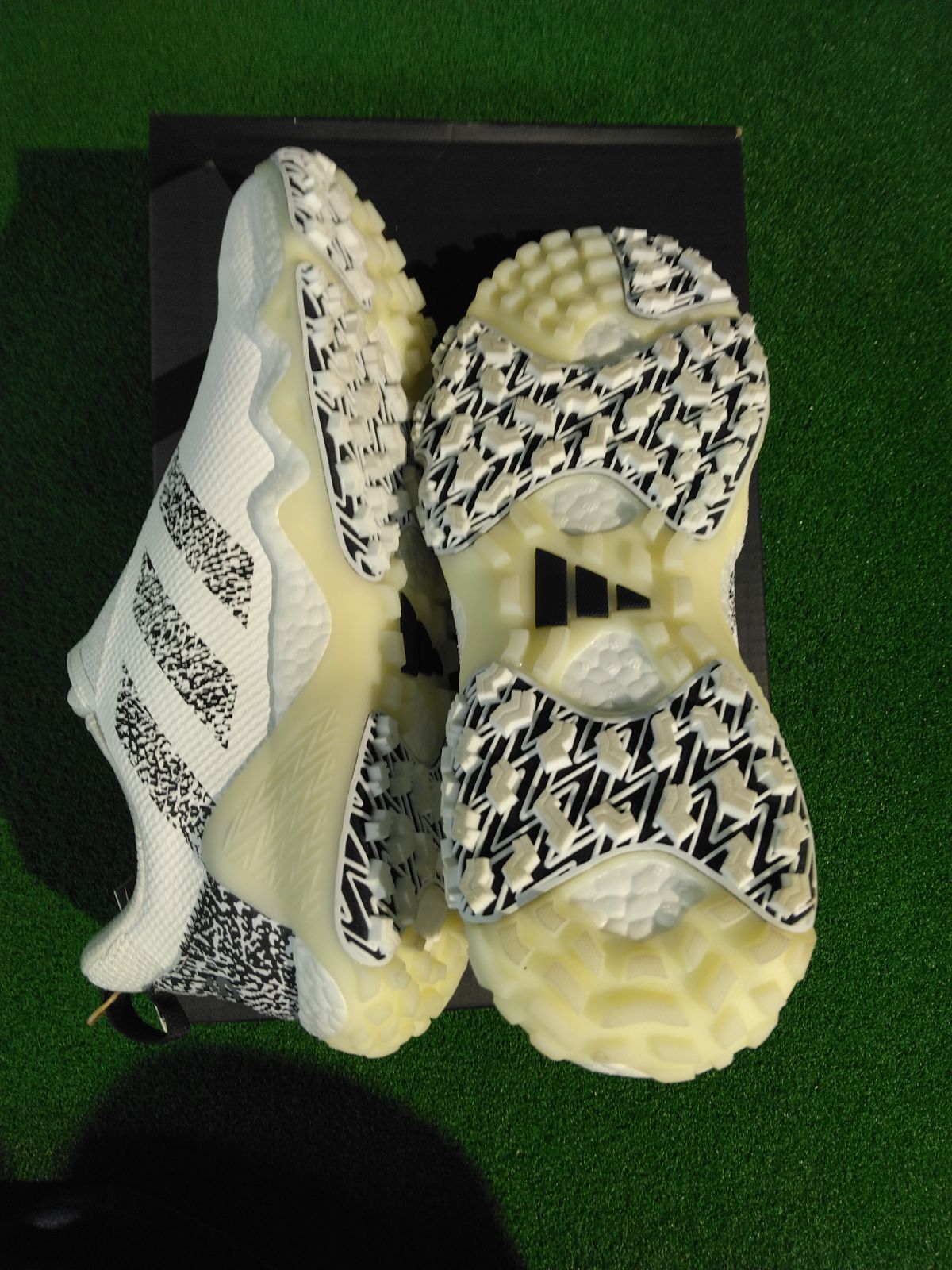 adidas 2025年モデル