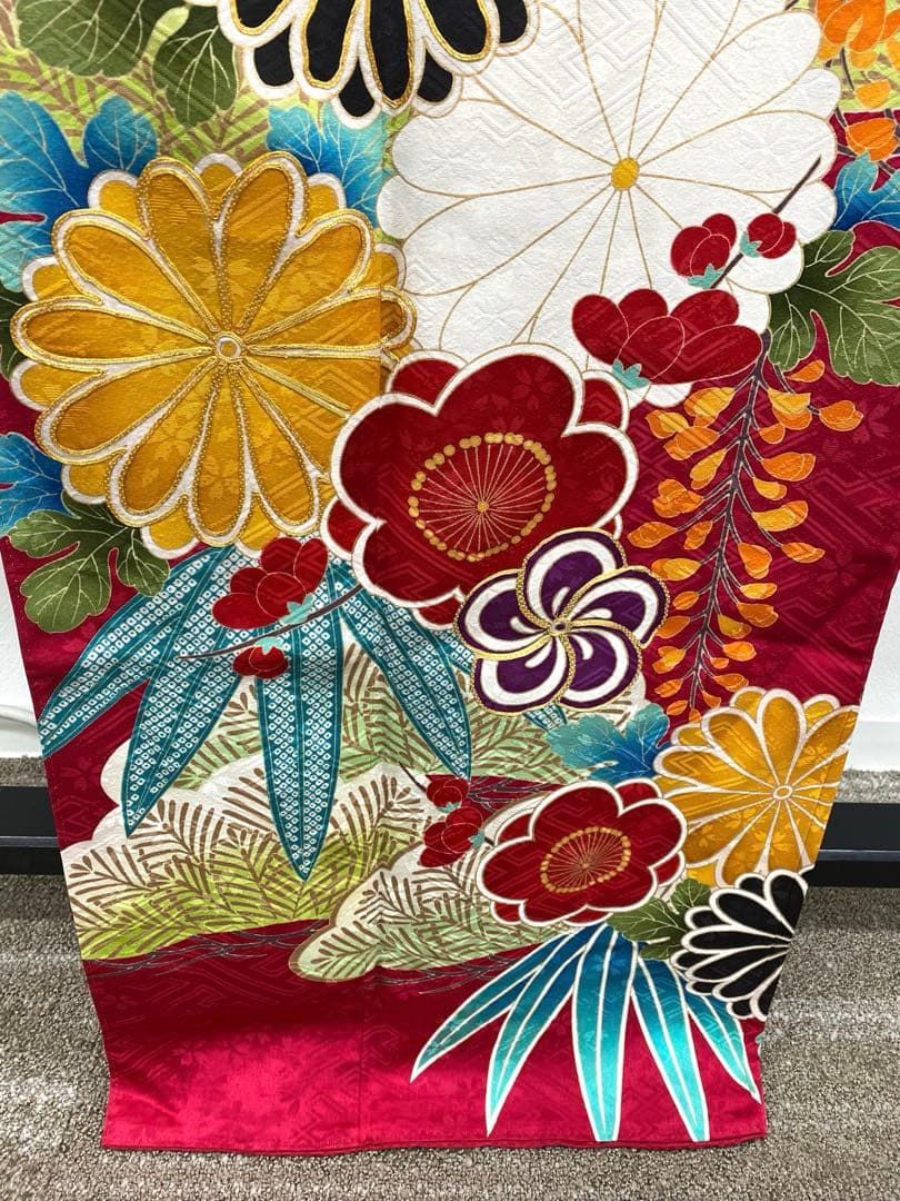 ブランド振袖 山本寛斎 刺繍 金彩 鶴 大輪 牡丹 身丈163cm 撥水加工済 ブランド振袖 山本寛斎 刺繍 金彩 鶴 大輪 牡丹 身丈163cm 撥水加工済